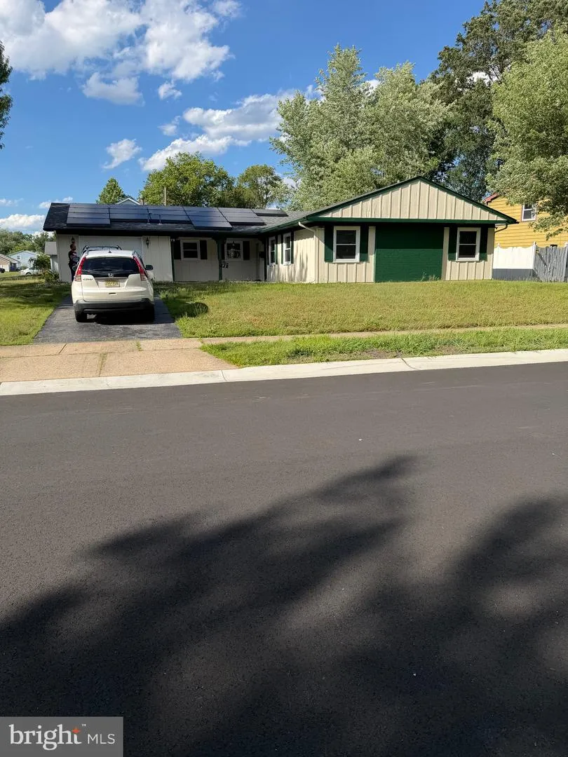 72 EDGE LANE Willingboro, NJ 08046