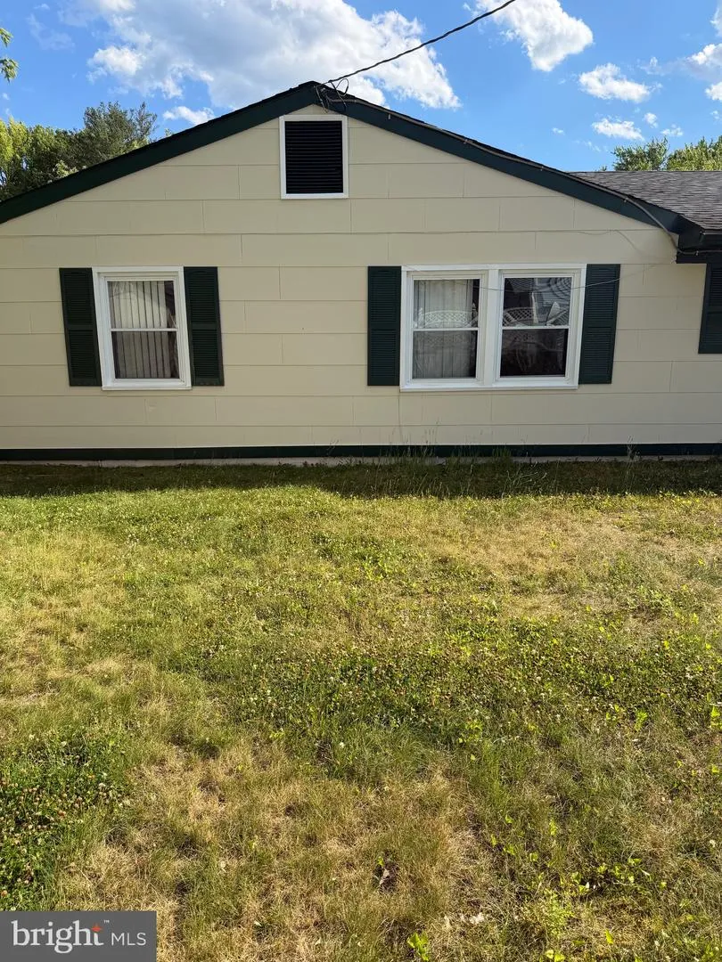 72 EDGE LANE Willingboro, NJ 08046