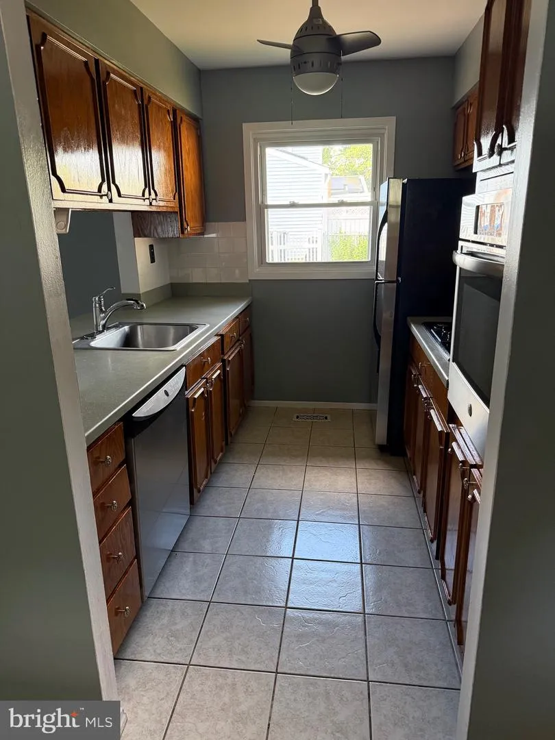 72 EDGE LANE Willingboro, NJ 08046
