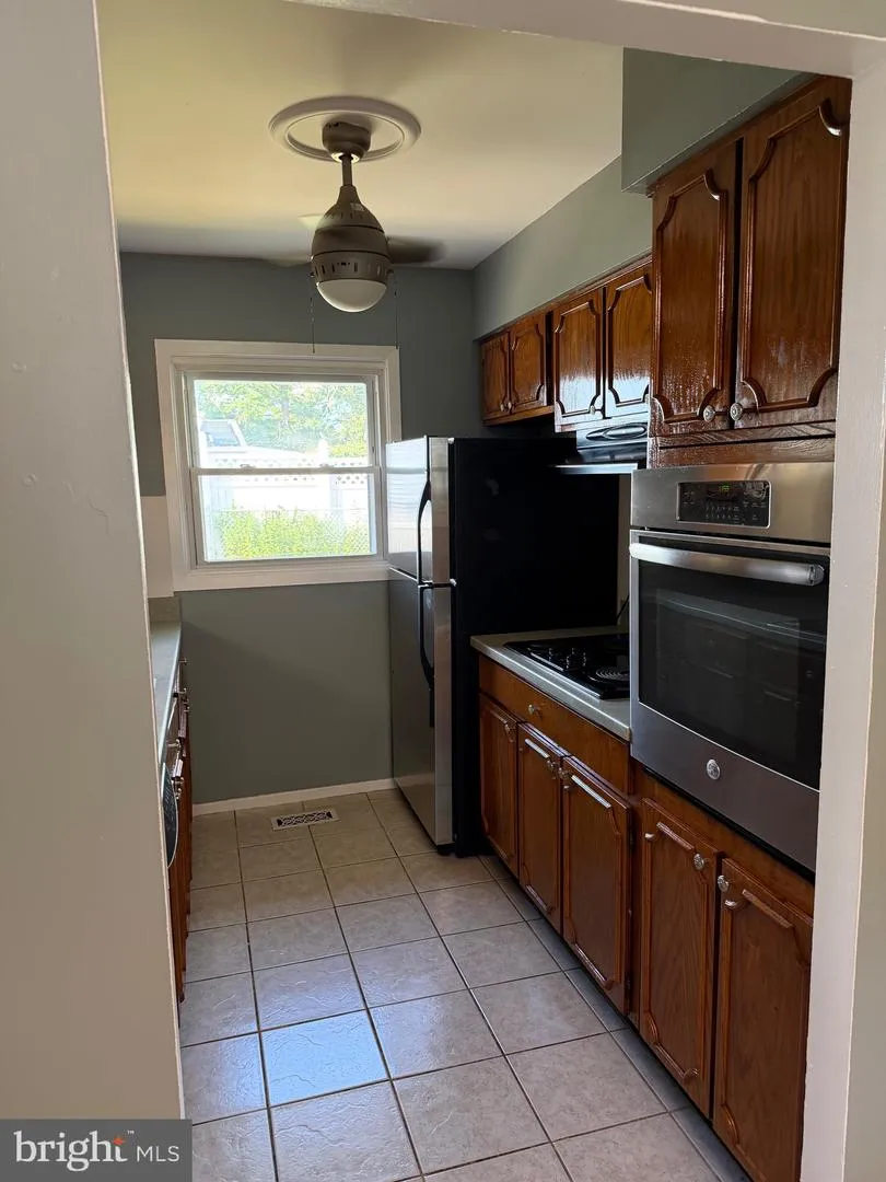 72 EDGE LANE Willingboro, NJ 08046