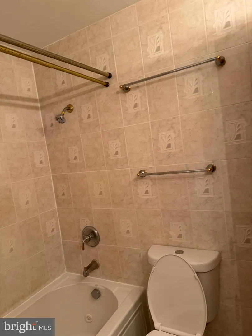 72 EDGE LANE Willingboro, NJ 08046