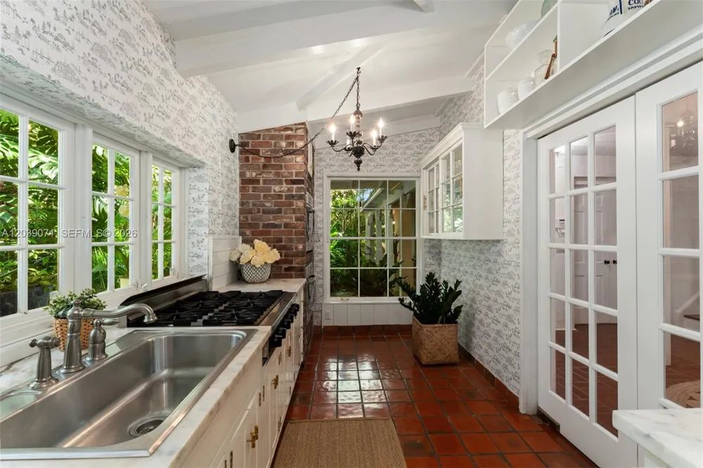 5950 SW 128th St Pinecrest, FL 33156