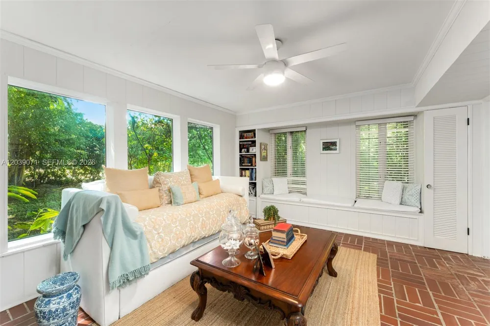 5950 SW 128th St Pinecrest, FL 33156