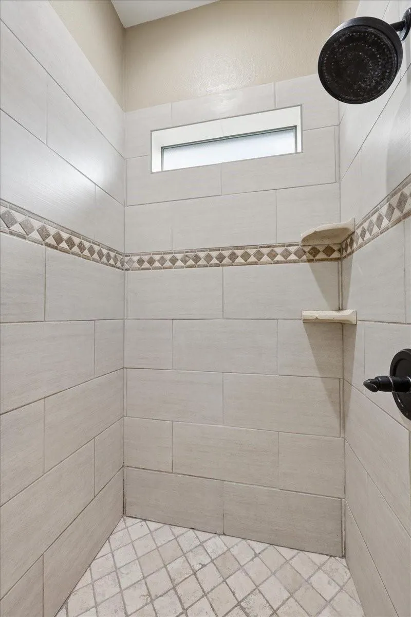7716 Pond Circle Beaumont, TX 77707