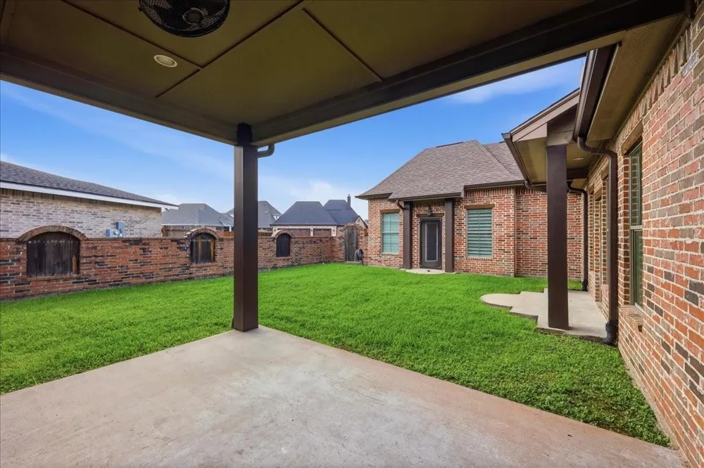 7716 Pond Circle Beaumont, TX 77707