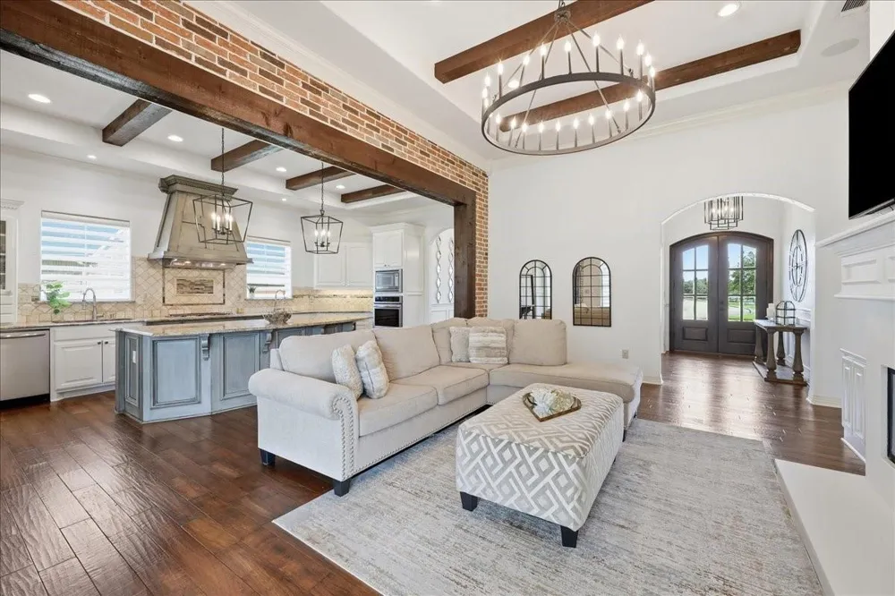 7716 Pond Circle Beaumont, TX 77707