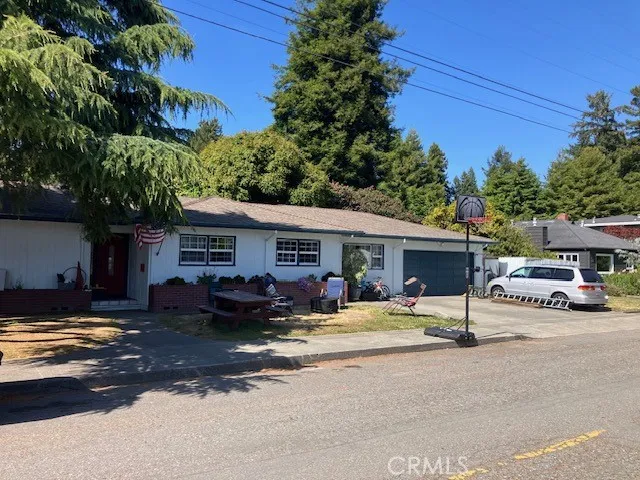 1905 Russ Eureka, CA 95501