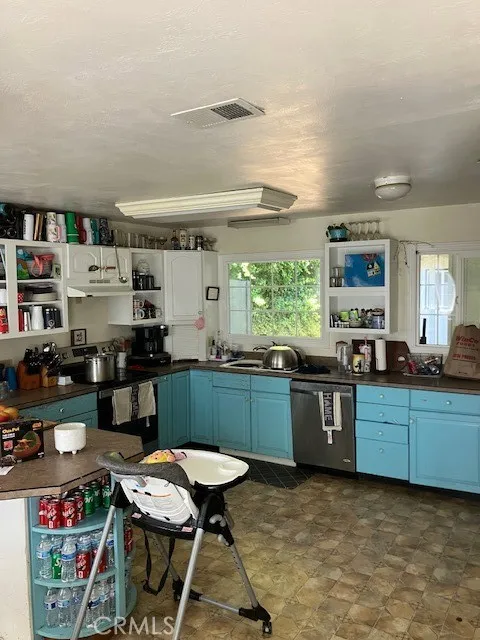 1905 Russ Eureka, CA 95501