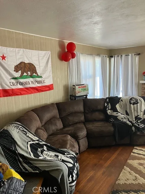 1905 Russ Eureka, CA 95501
