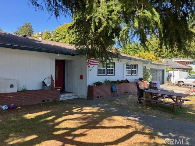 1905 Russ Eureka, CA 95501