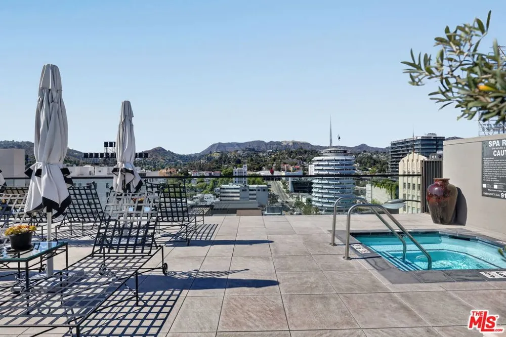 1645 Vine Street #411 Los Angeles, CA 90028