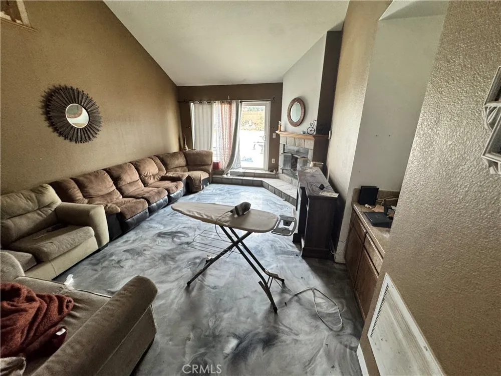 6134 Cabriolet Court Quartz Hill, CA 93536