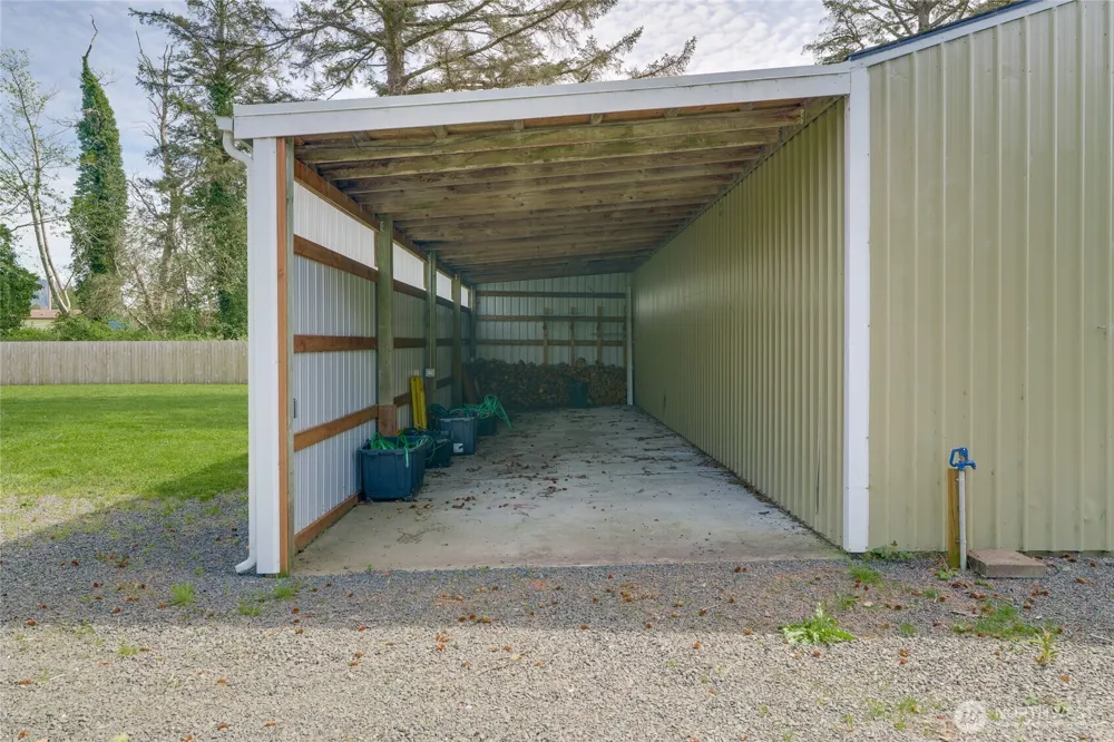 830 Bussone Ln Chinook, WA 98614