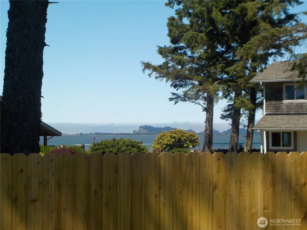 830 Bussone Ln Chinook, WA 98614