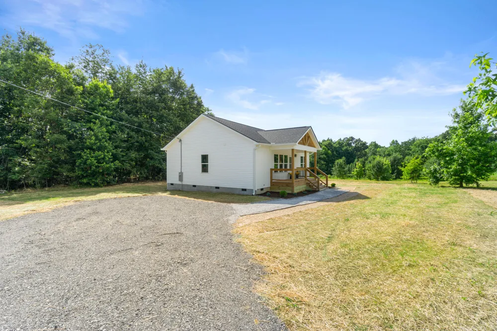 1283 New Home Road Trenton, GA 30752