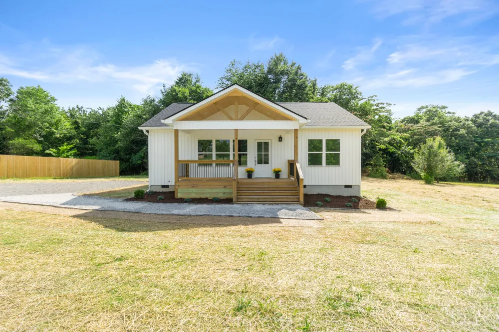 1283 New Home Road Trenton, GA 30752