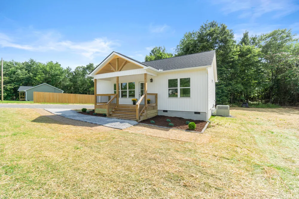 1283 New Home Road Trenton, GA 30752
