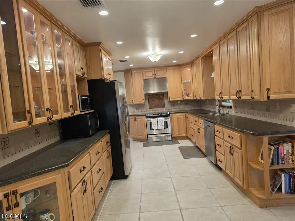 E Osceola Avenue Clewiston, FL 33440