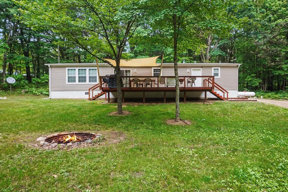 7672 E 48th Street Pinora Township, MI 49623