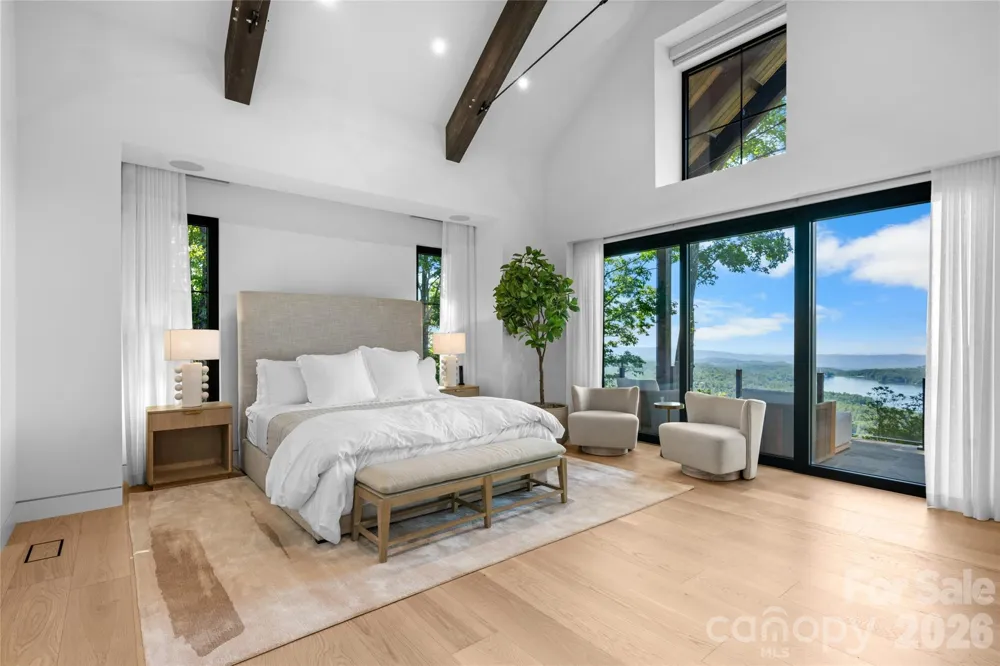 140 Panther Summit Drive Lake Toxaway, NC 28747
