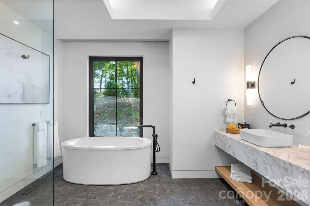 140 Panther Summit Drive Lake Toxaway, NC 28747