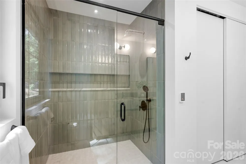 140 Panther Summit Drive Lake Toxaway, NC 28747