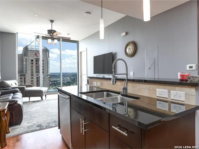 610 E MARKET ST Unit 2904 San Antonio, TX 78205