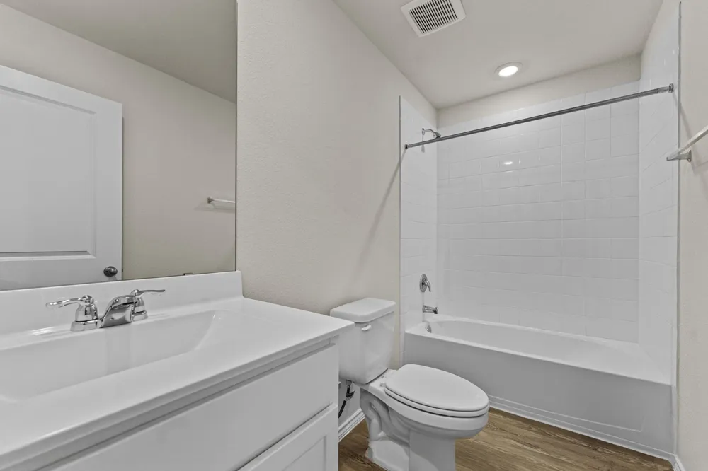 2117 Windflower Lane Luling, TX 78648