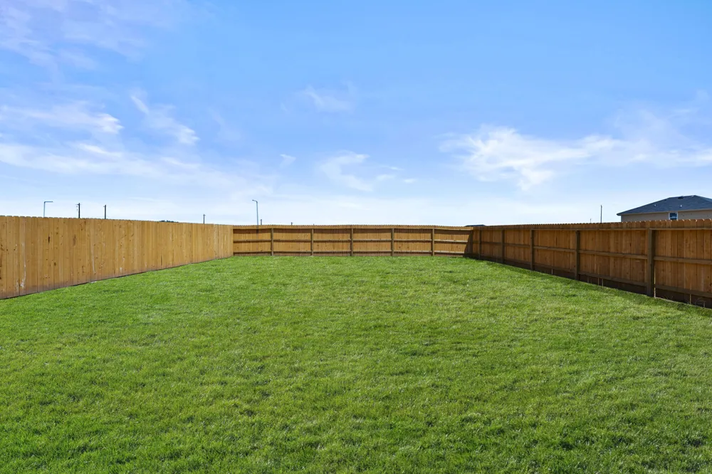 2117 Windflower Lane Luling, TX 78648