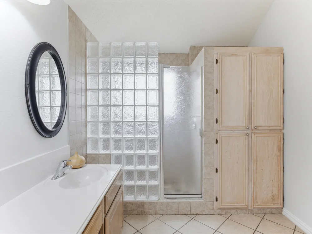 7609 Albany Lane Arlington, TX 76002