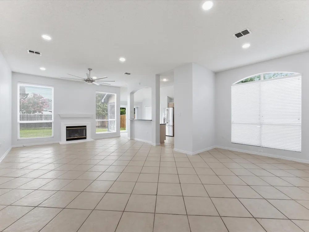 7609 Albany Lane Arlington, TX 76002