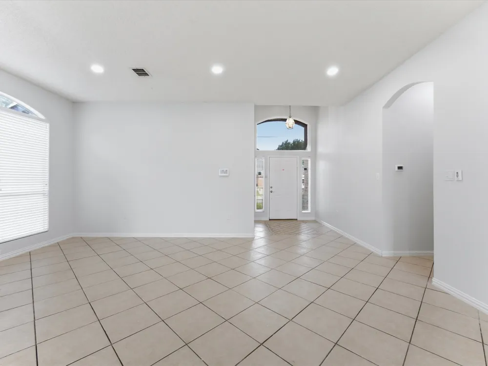 7609 Albany Lane Arlington, TX 76002