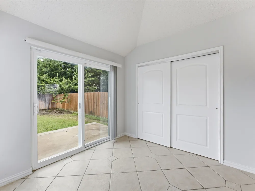 7609 Albany Lane Arlington, TX 76002