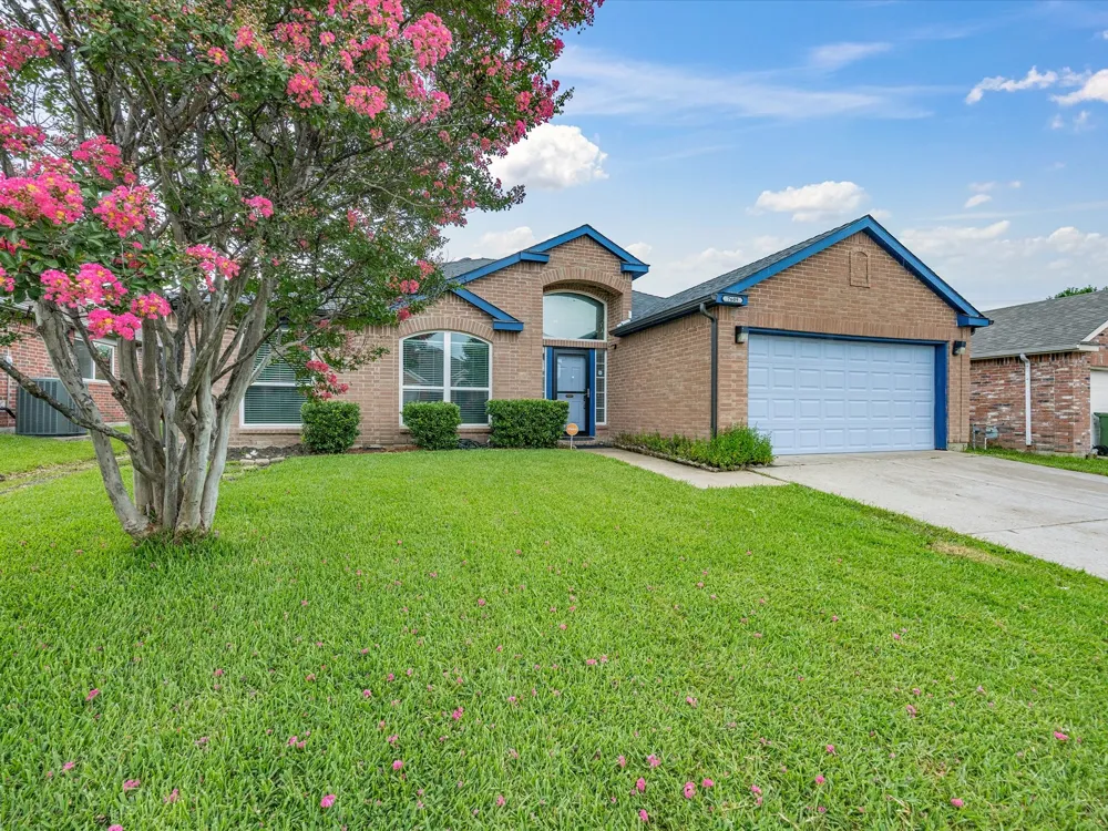 7609 Albany Lane Arlington, TX 76002