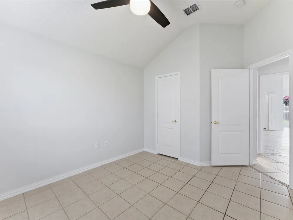 7609 Albany Lane Arlington, TX 76002