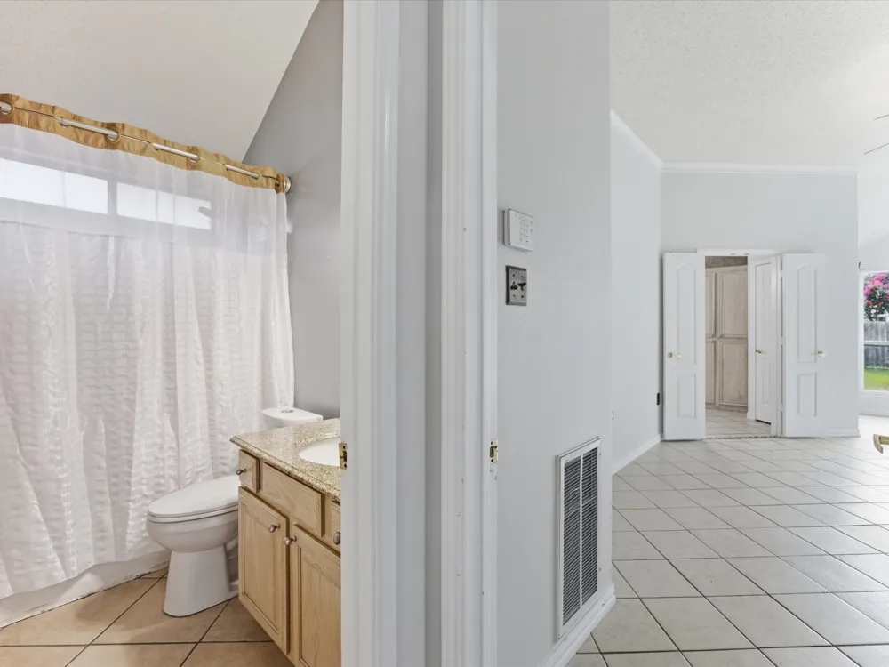 7609 Albany Lane Arlington, TX 76002