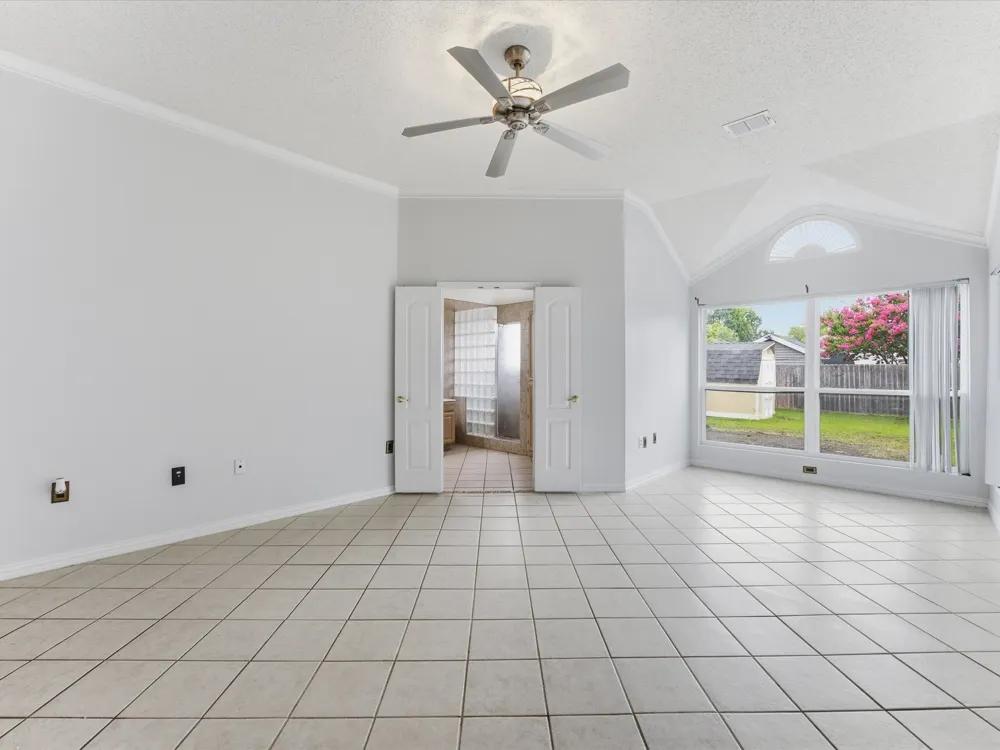 7609 Albany Lane Arlington, TX 76002
