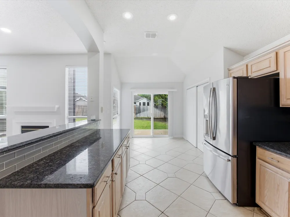 7609 Albany Lane Arlington, TX 76002