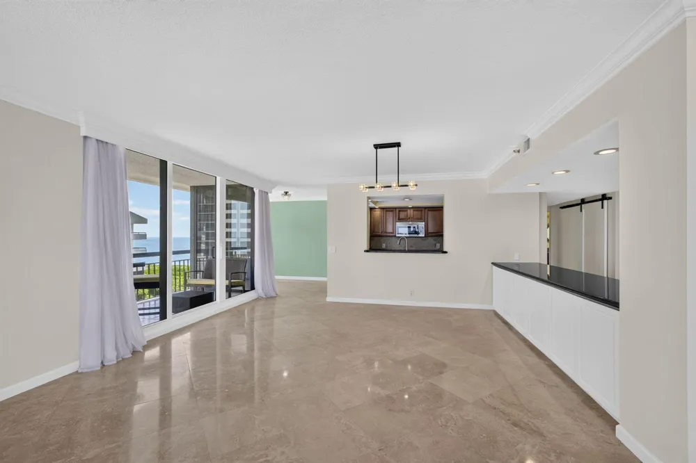 4000 Ocean Drive #403 Singer Island, FL 33404