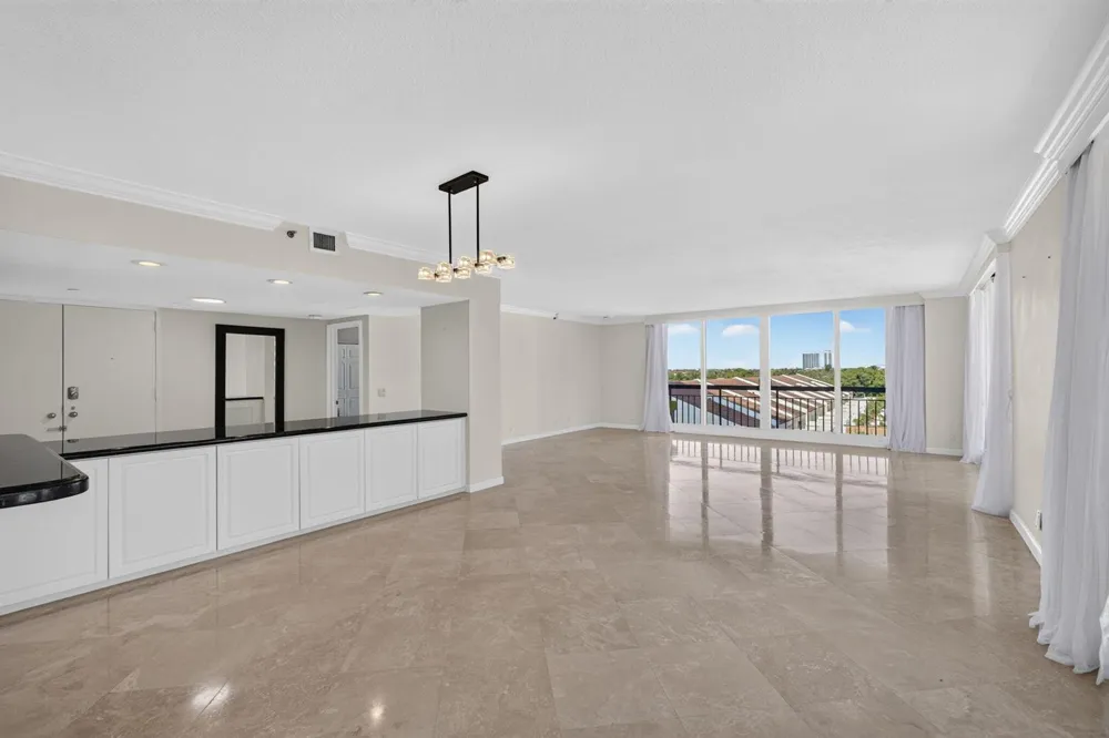4000 Ocean Drive #403 Singer Island, FL 33404