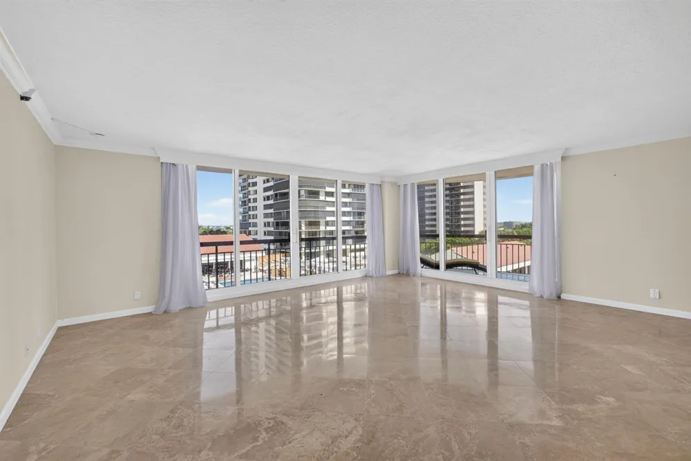 4000 Ocean Drive #403 Singer Island, FL 33404