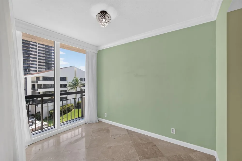 4000 Ocean Drive #403 Singer Island, FL 33404