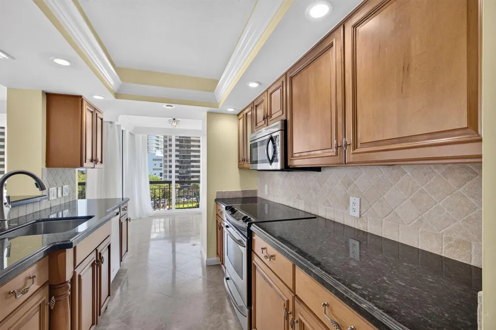 4000 Ocean Drive #403 Singer Island, FL 33404