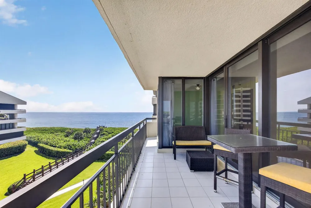 4000 Ocean Drive #403 Singer Island, FL 33404