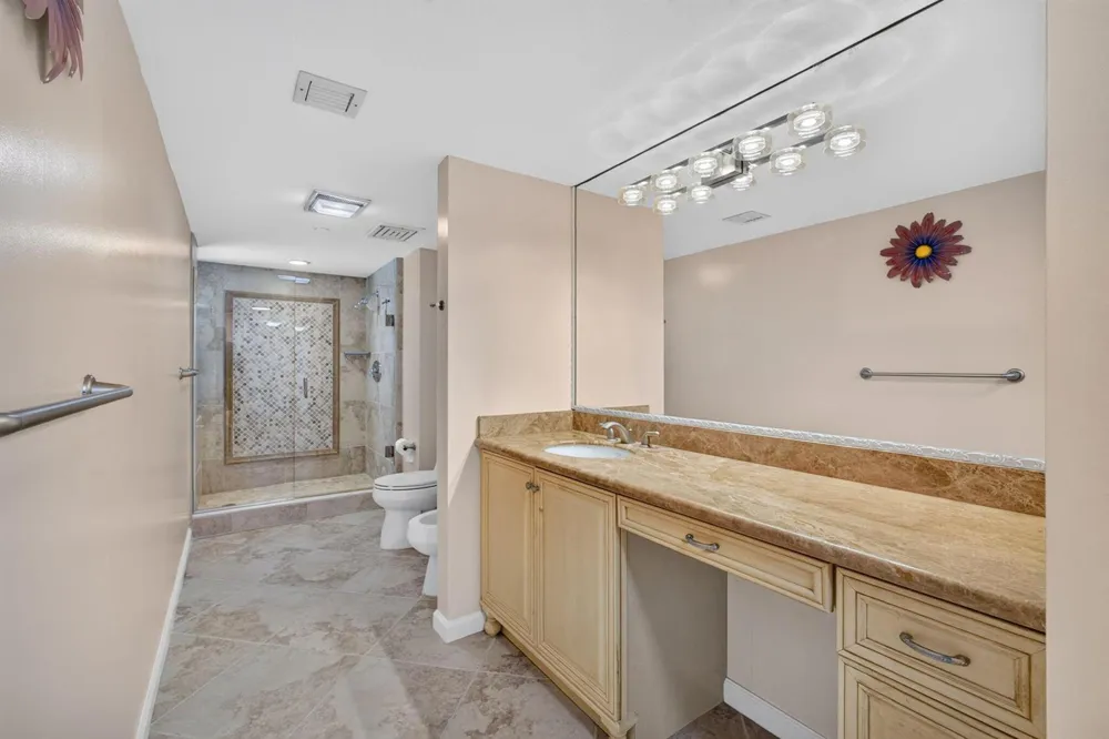 4000 Ocean Drive #403 Singer Island, FL 33404