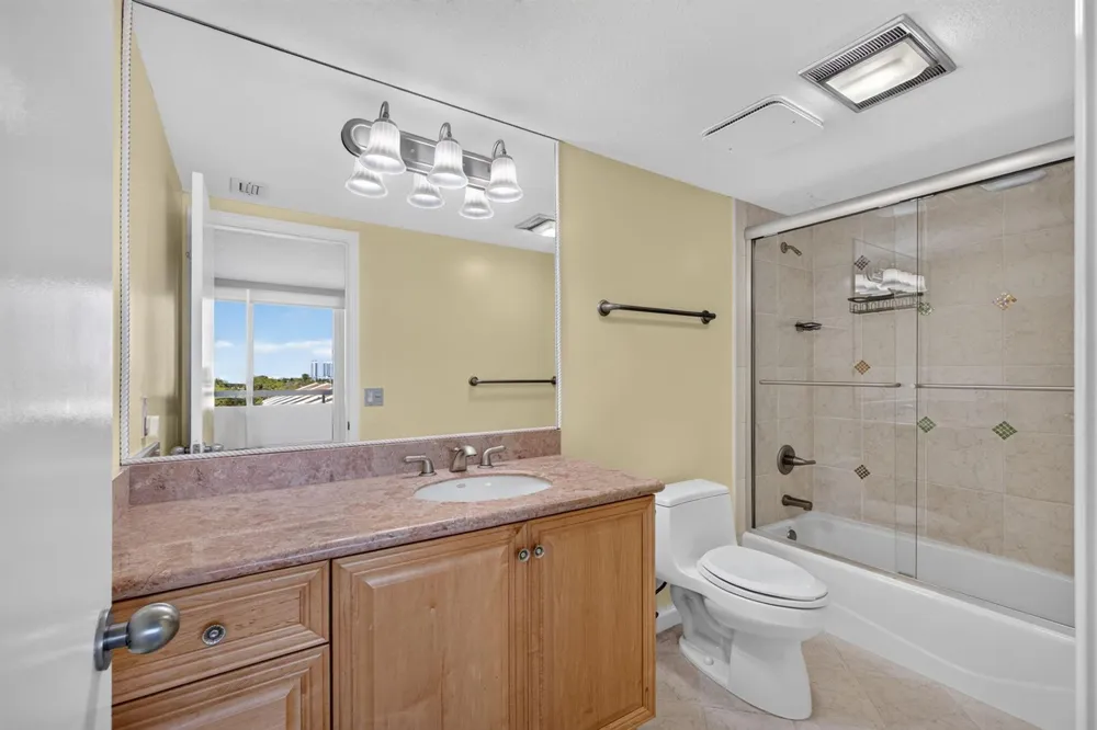 4000 Ocean Drive #403 Singer Island, FL 33404