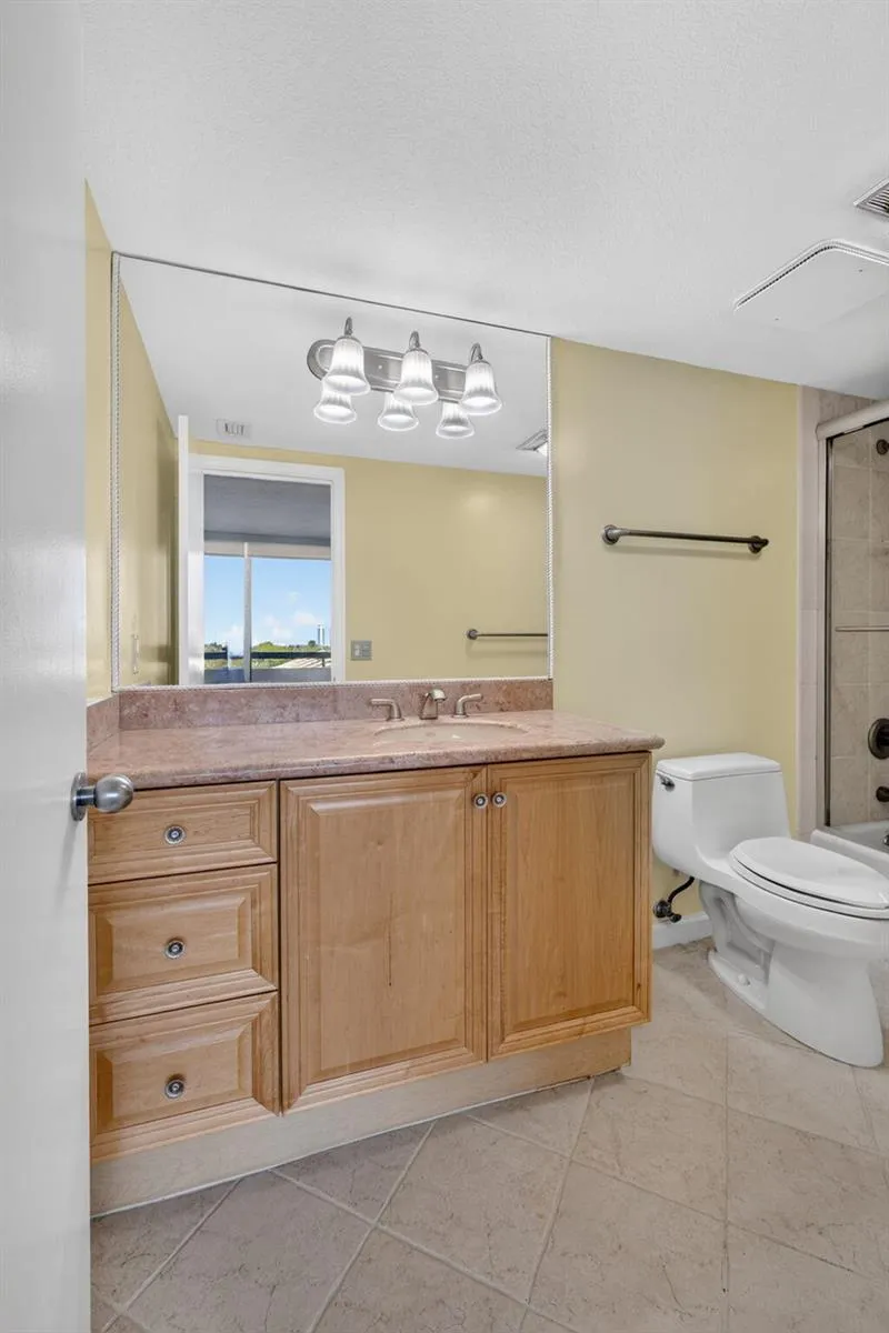 4000 Ocean Drive #403 Singer Island, FL 33404