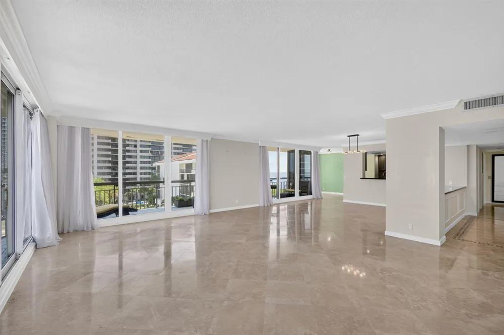 4000 Ocean Drive #403 Singer Island, FL 33404