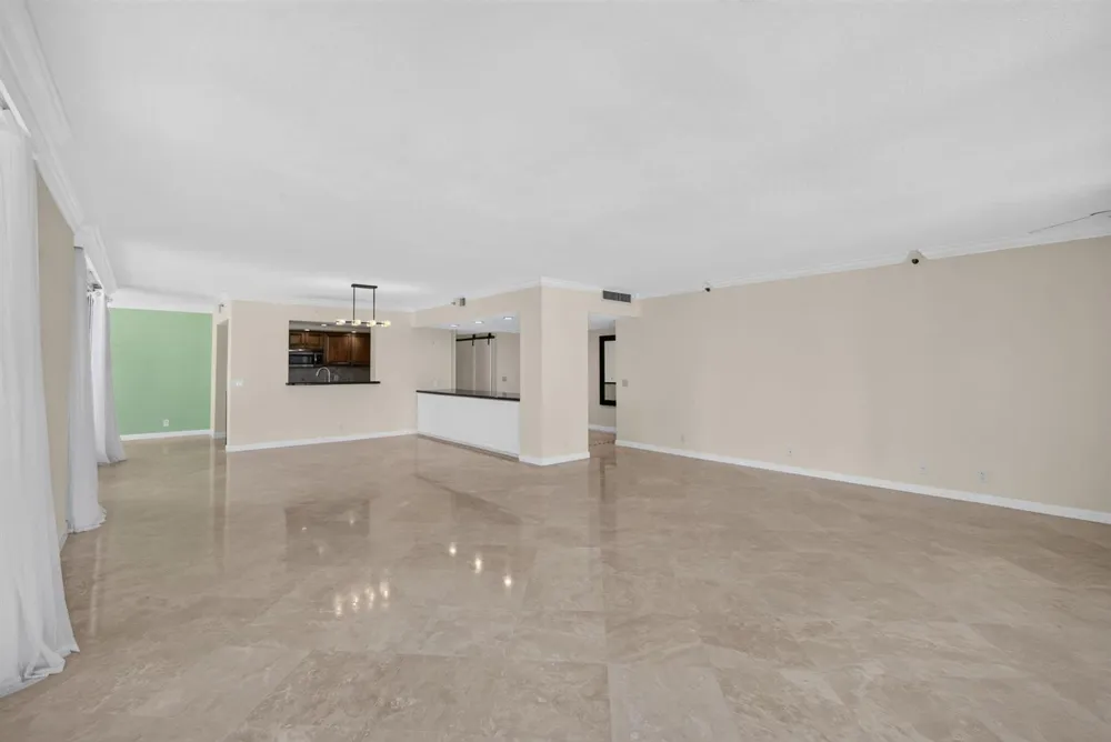 4000 Ocean Drive #403 Singer Island, FL 33404
