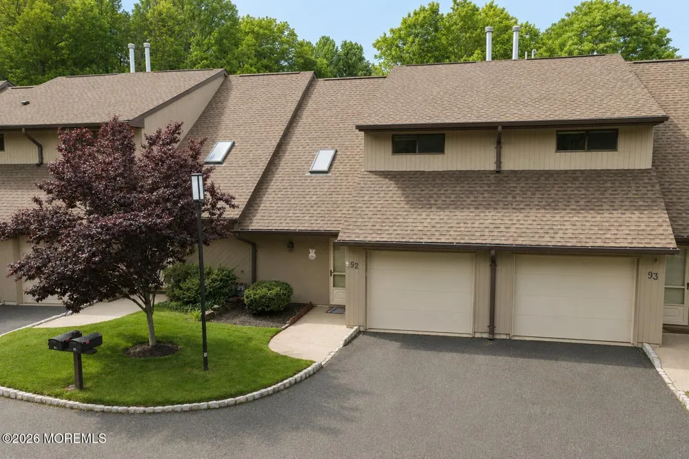 92 Wigwam Lane Tinton Falls, NJ 07724